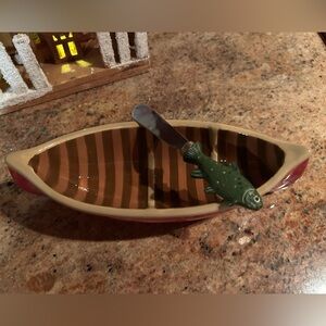 Stoneware Boston Warehouse Red Canoe with Fish Knife holds 8oz. Dip or Guacamole